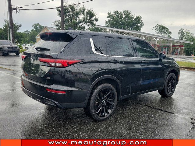 2023 Mitsubishi Outlander SE Black Edition