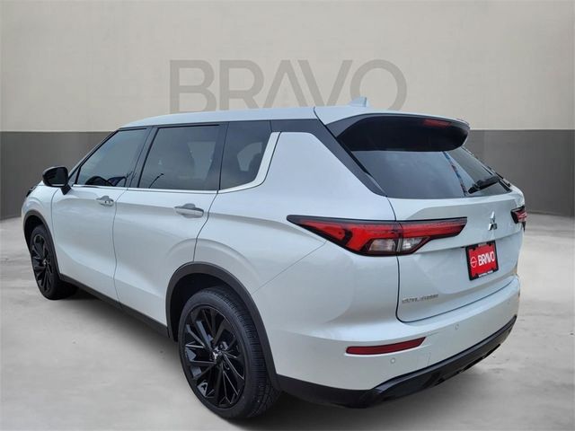 2023 Mitsubishi Outlander SE Black Edition