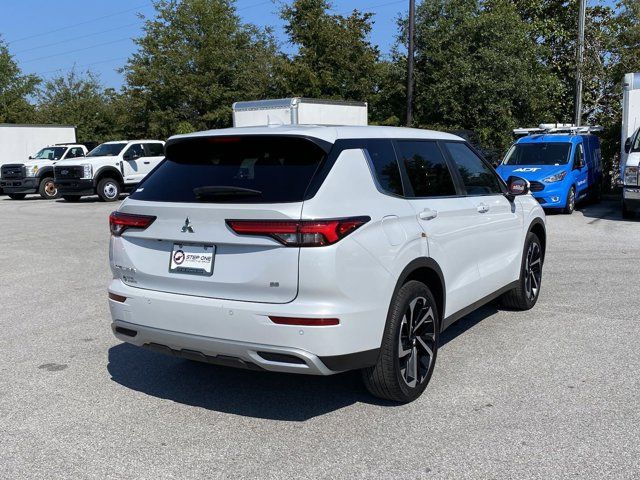 2023 Mitsubishi Outlander SE