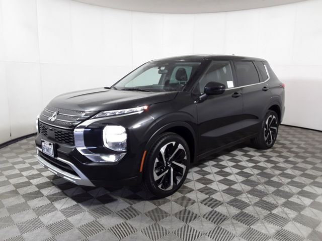 2023 Mitsubishi Outlander 