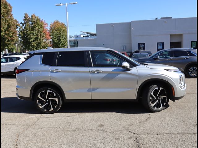 2023 Mitsubishi Outlander SE