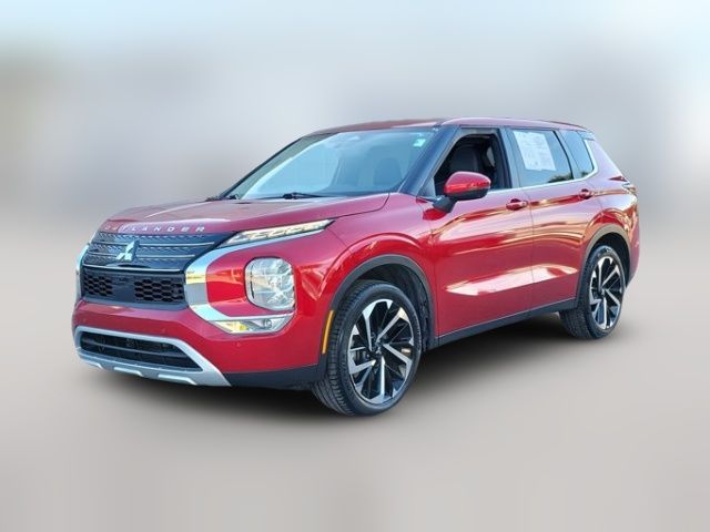 2023 Mitsubishi Outlander SE