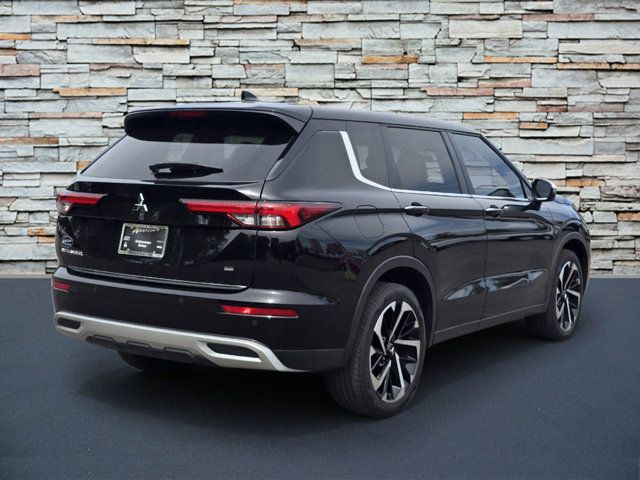 2023 Mitsubishi Outlander SE