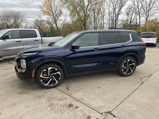 2023 Mitsubishi Outlander SE Special Edition