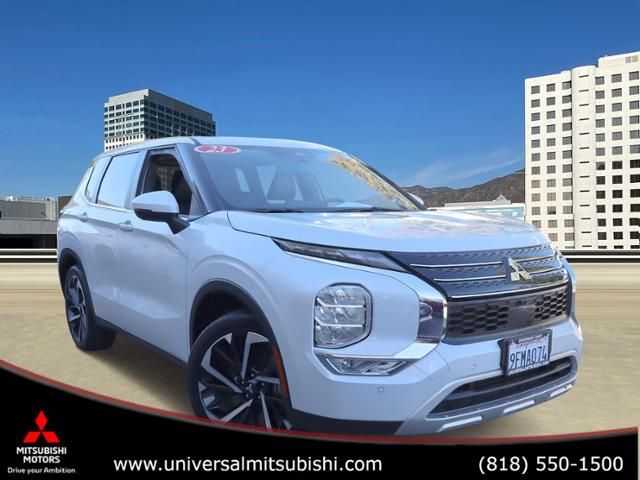 2023 Mitsubishi Outlander SE