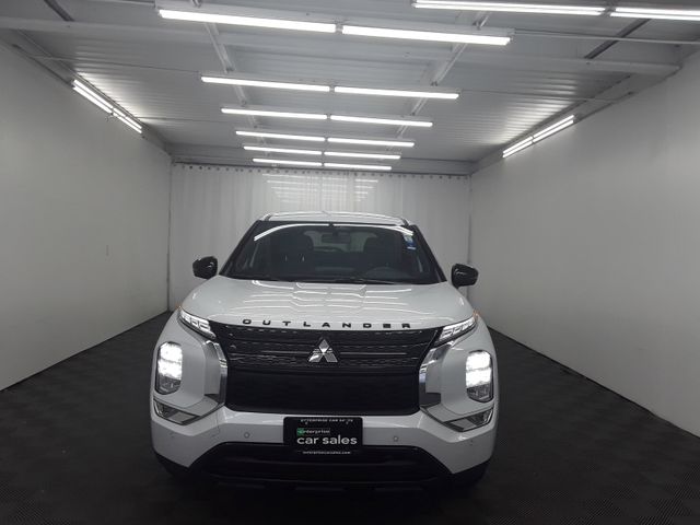 2023 Mitsubishi Outlander 