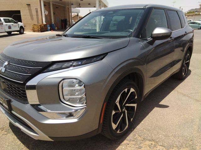 2023 Mitsubishi Outlander 