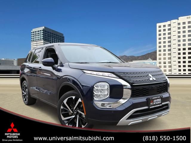 2023 Mitsubishi Outlander SE