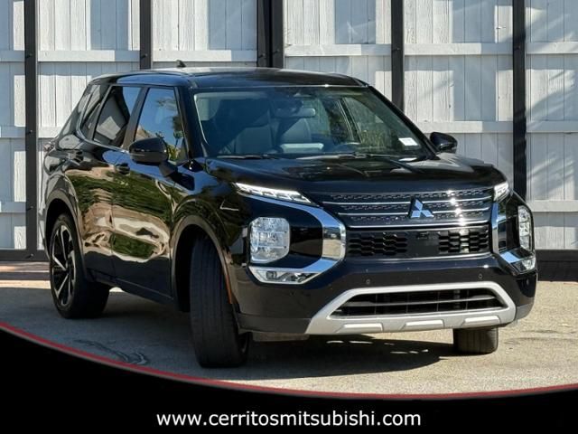 2023 Mitsubishi Outlander 