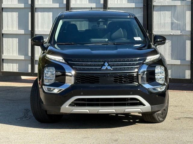 2023 Mitsubishi Outlander 