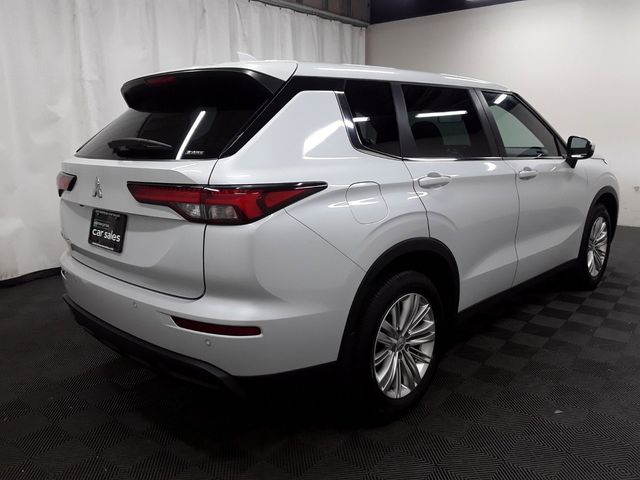 2023 Mitsubishi Outlander ES