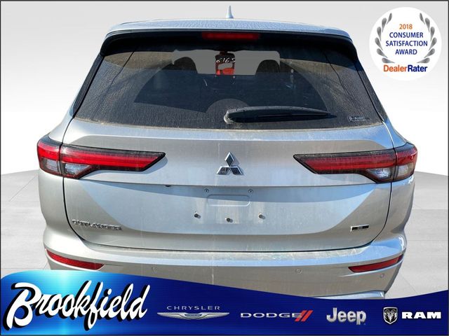 2023 Mitsubishi Outlander SE