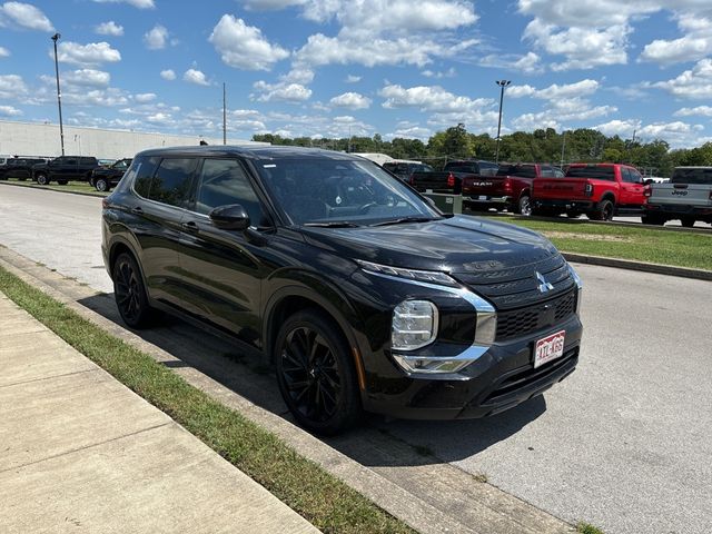 2023 Mitsubishi Outlander SE Black Edition