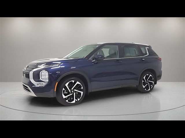 2023 Mitsubishi Outlander SE