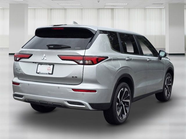 2023 Mitsubishi Outlander 