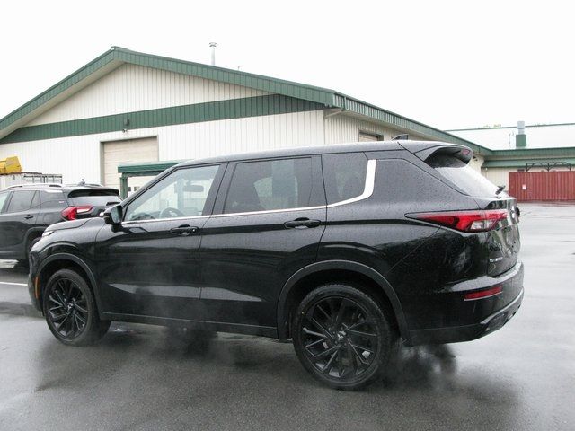 2023 Mitsubishi Outlander SE Black Edition