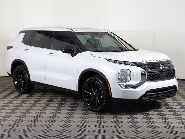 2023 Mitsubishi Outlander SE Black Edition