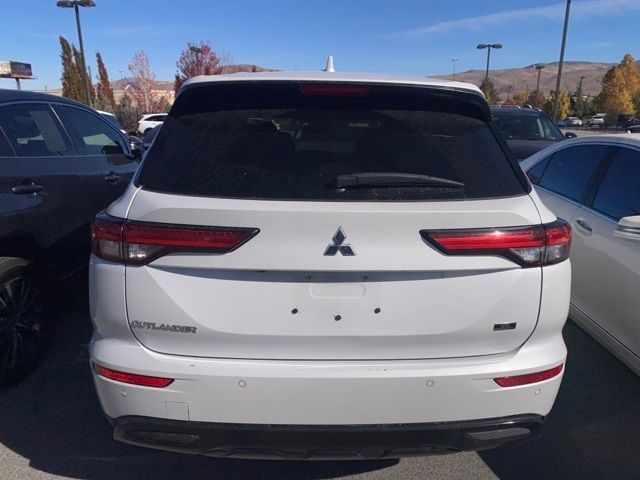 2023 Mitsubishi Outlander 