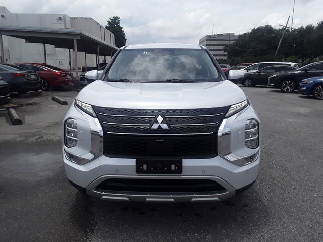 2023 Mitsubishi Outlander 