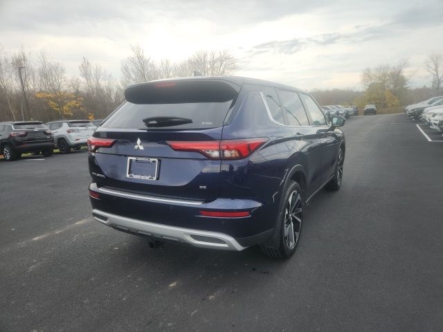 2023 Mitsubishi Outlander SE