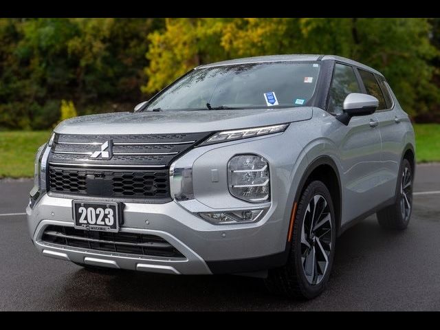 2023 Mitsubishi Outlander 