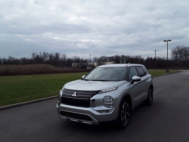 2023 Mitsubishi Outlander 