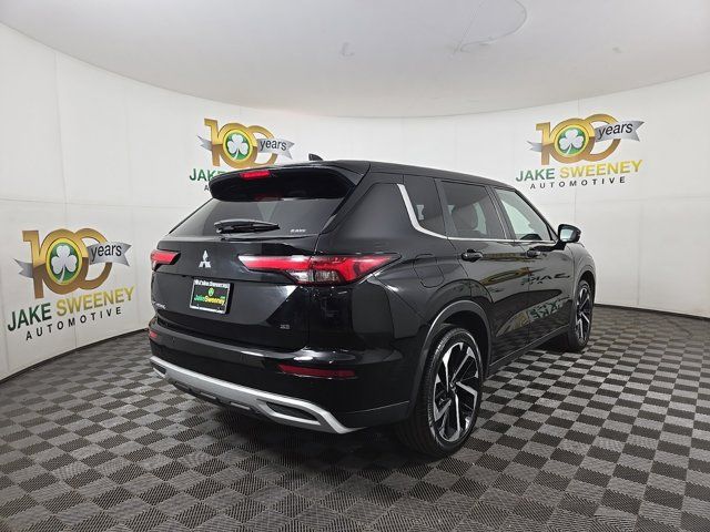 2023 Mitsubishi Outlander SE