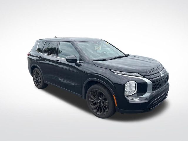 2023 Mitsubishi Outlander SE Black Edition