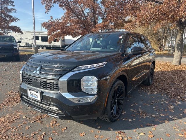 2023 Mitsubishi Outlander SE Black Edition