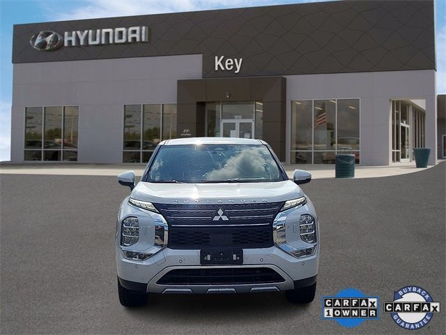 2023 Mitsubishi Outlander SE