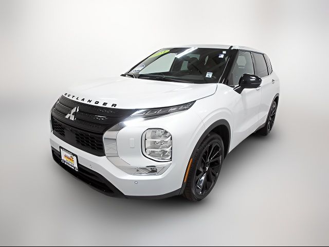 2023 Mitsubishi Outlander SE Black Edition
