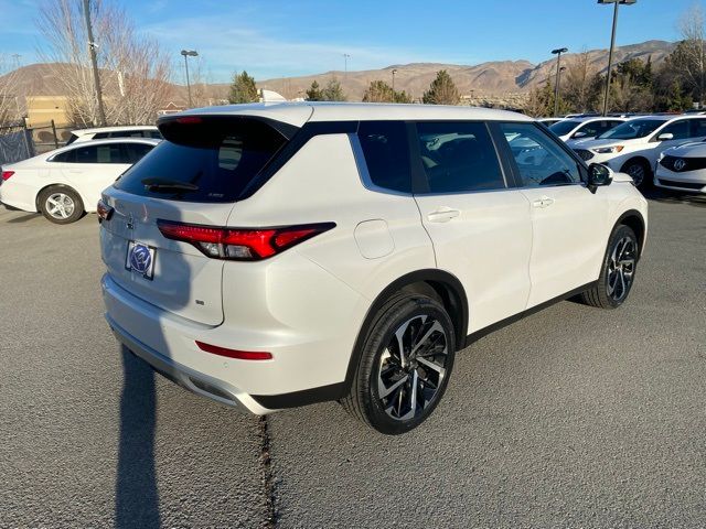 2023 Mitsubishi Outlander SE