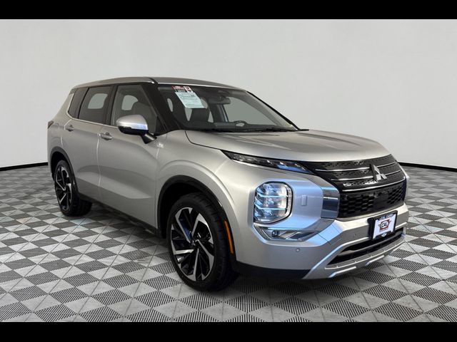 2023 Mitsubishi Outlander SE