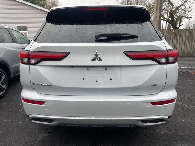 2023 Mitsubishi Outlander 