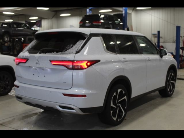 2023 Mitsubishi Outlander SE Special Edition