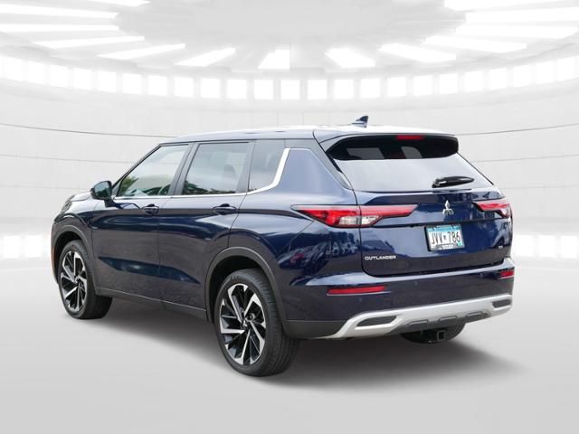 2023 Mitsubishi Outlander SE