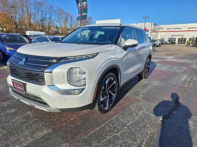 2023 Mitsubishi Outlander 