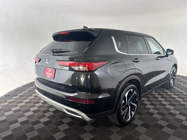 2023 Mitsubishi Outlander SE