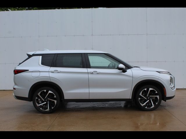 2023 Mitsubishi Outlander 