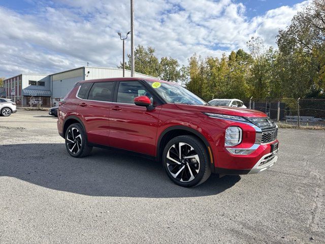 2023 Mitsubishi Outlander SE Special Edition