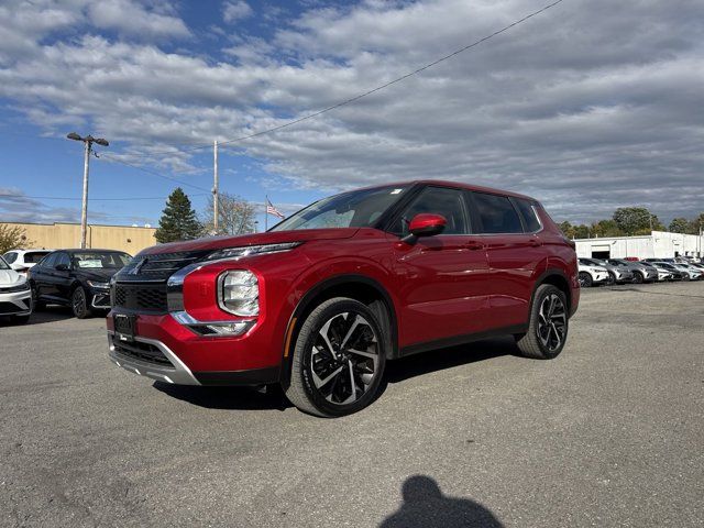 2023 Mitsubishi Outlander SE Special Edition