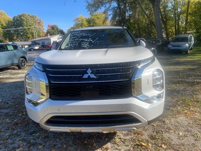 2023 Mitsubishi Outlander SE Special Edition