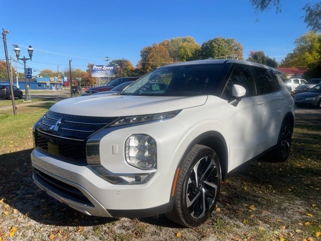 2023 Mitsubishi Outlander SE Special Edition