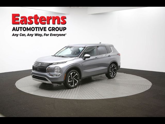 2023 Mitsubishi Outlander SE