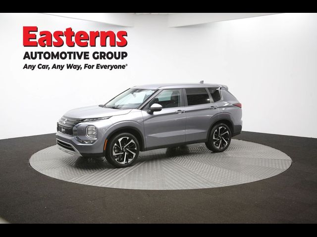2023 Mitsubishi Outlander SE