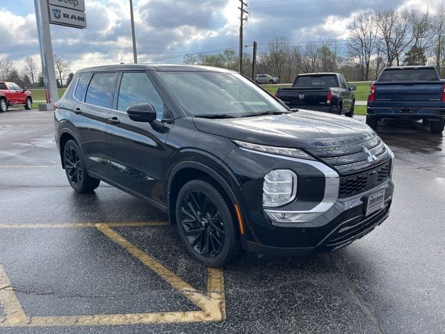 2023 Mitsubishi Outlander SEL Black Edition