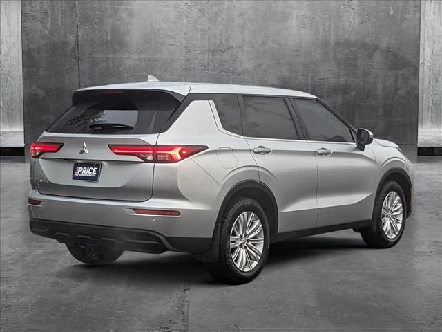 2023 Mitsubishi Outlander ES