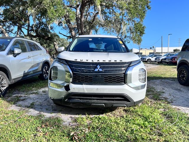 2023 Mitsubishi Outlander ES