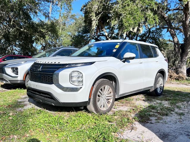 2023 Mitsubishi Outlander ES