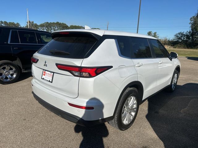 2023 Mitsubishi Outlander ES